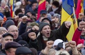 LIVE // Acțiunea de protest în fața Parlamentului Republicii Moldova „Apărăm votul și voința poporului”